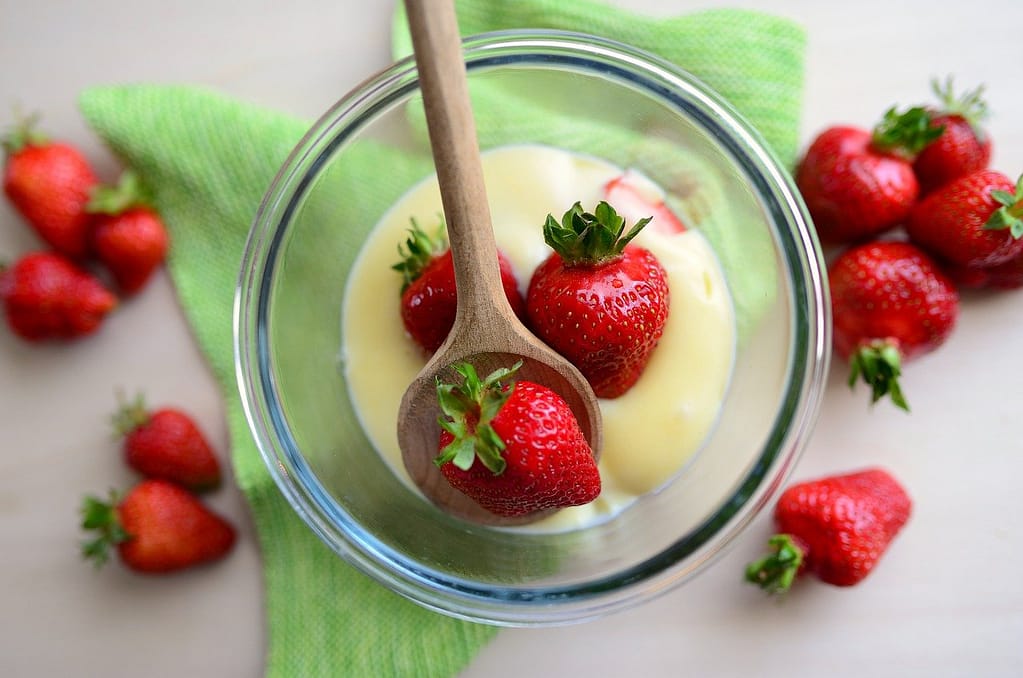 Beeren im Mostteig - Fruchtig, luftig und einfach köstlich! 1 Beeren in Mostteig gebacken