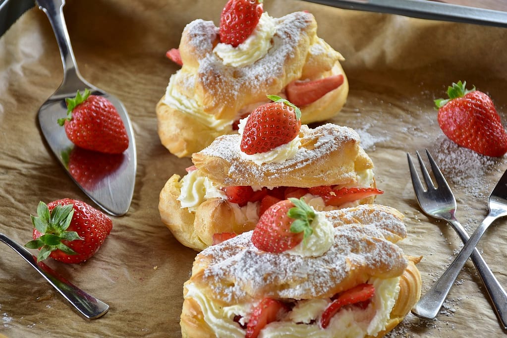 Brandteig-Kreationen - Von Süß bis Pikant - Eclairs, Gougères und Pikante Rolls 1 Brandteig
