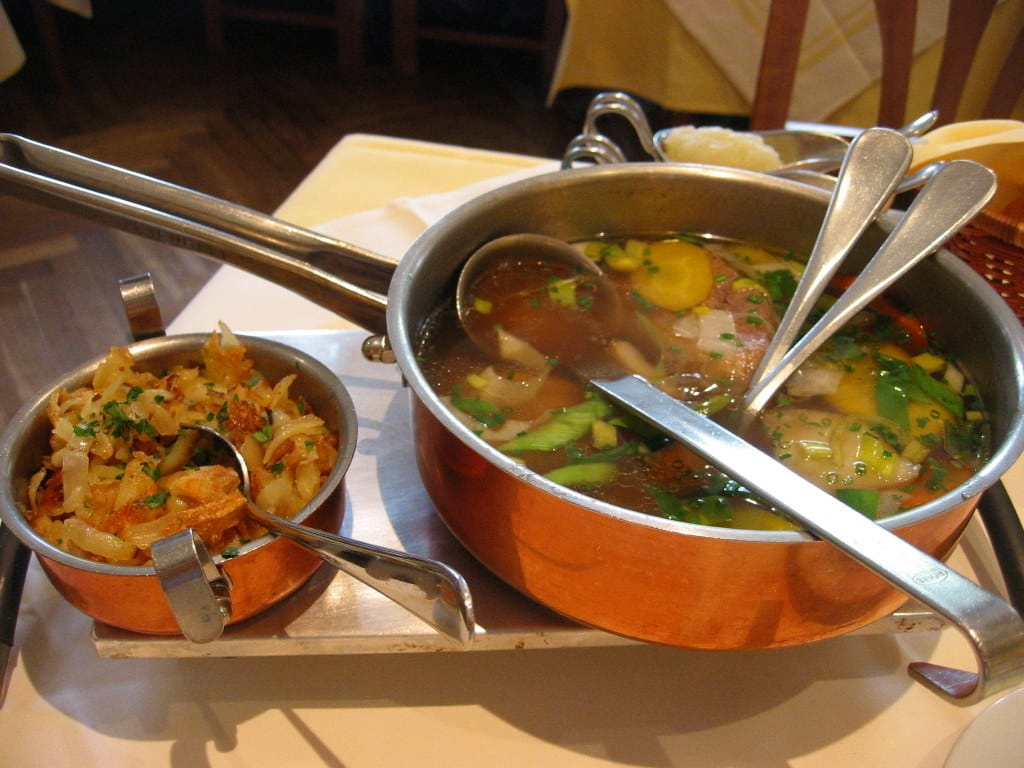 Wiener Tafelspitz + 3 Beilagen! 2 Rindsuppe, Tafelspitz