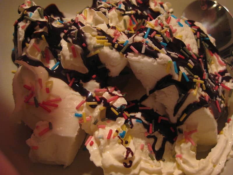 800px Sprinkles chocolate syrup and whipped cream on icecream