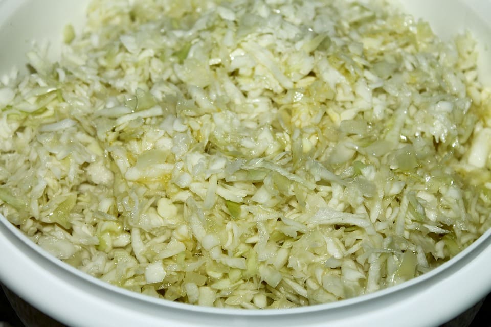 Krautsalat klassisch oder warm mit Speckwürfel 1 coleslaw-718088_960_720